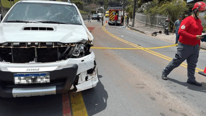 Jovem morre em acidente entre carro e moto em Pomerode