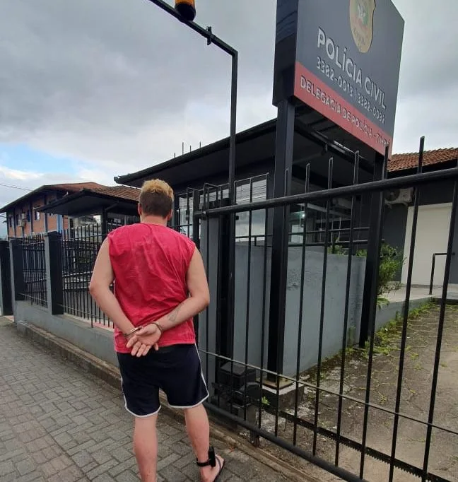 Após matar rival e voltar para furtar a casa da vítima, suspeito é preso em Rio dos Cedros
