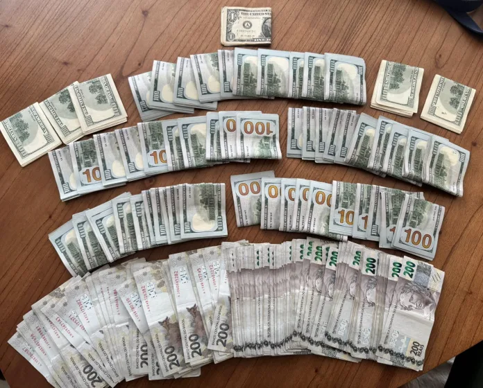 Operação “Carga Oca” desmantela esquema de fraude em contratos públicos em Blumenau, Gaspar, Brusque e Pomerode.