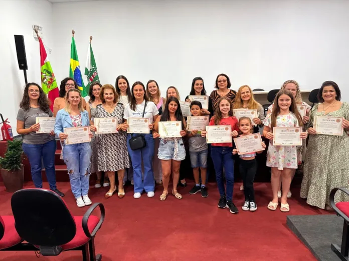 Projeto Mãos Mágicas: quando o sonho vira arte e a arte se torna vida