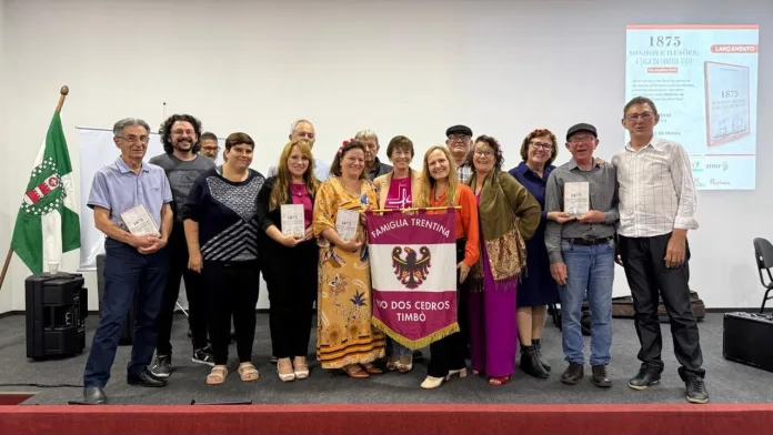 Obra resgata a travessia dos Stolf e eterniza a memória dos imigrantes no Vale do Itajaí