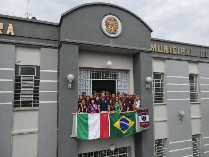 Comitiva italiana de Castello Tesino visita Timbó e fortalece laços do Pacto de Amizade