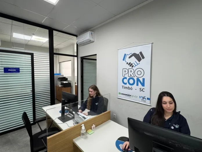 PROCON Timbó leva atendimento gratuito e orientação ao bairro Tiroleses