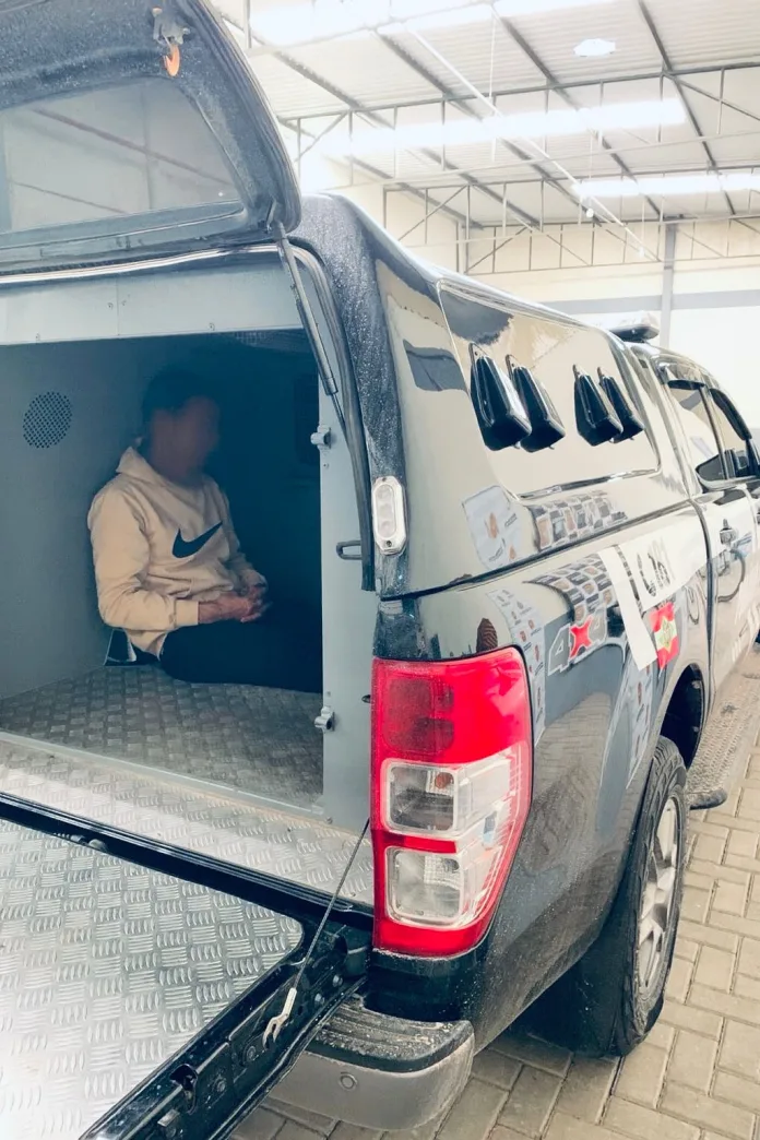 Polícia Civil efetua prisão de professor suspeito de abusar alunas em Gaspar e Pomerode