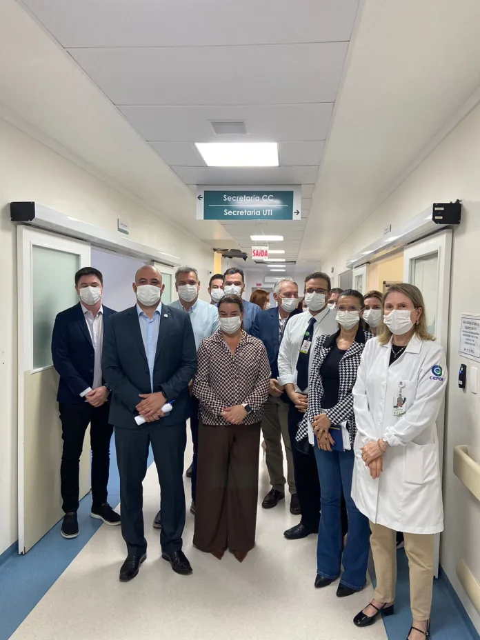 Secretário de Saúde visita o Cepon e discute ampliação