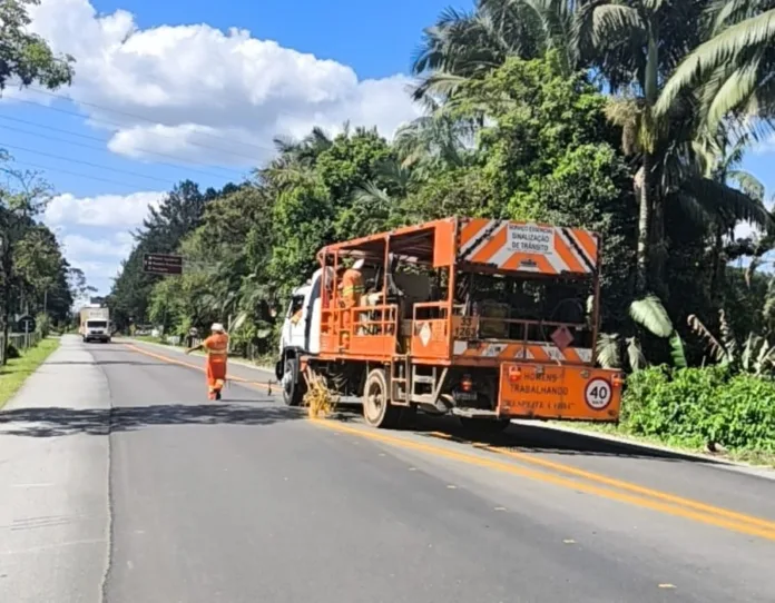 SC acelera obras de revitalização e segurança nas rodovias do Médio Vale do Itajaí com investimento de R$ 70 milhões