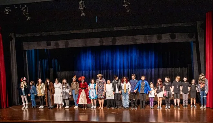 Mostra de Teatro da 100 Cena celebrou a força do teatro em Timbó