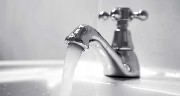 Abastecimento de água é afetado em bairros de Indaial por vazamentos na rede, informa CASAN