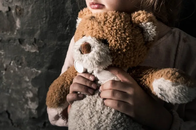 Casal é condenado por maus-tratos e violência contra bebês