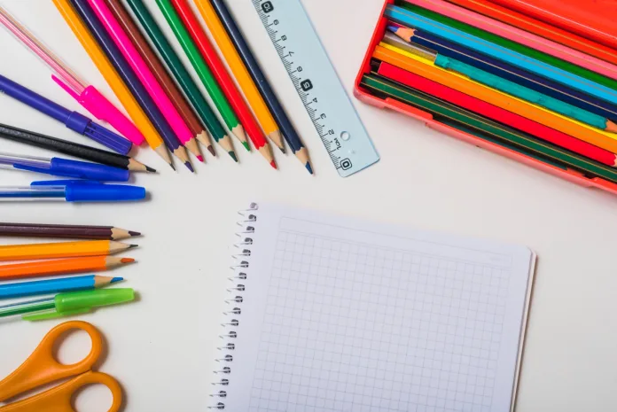 Procon de Timbó orienta consumidores com pesquisa de preços de materiais escolares