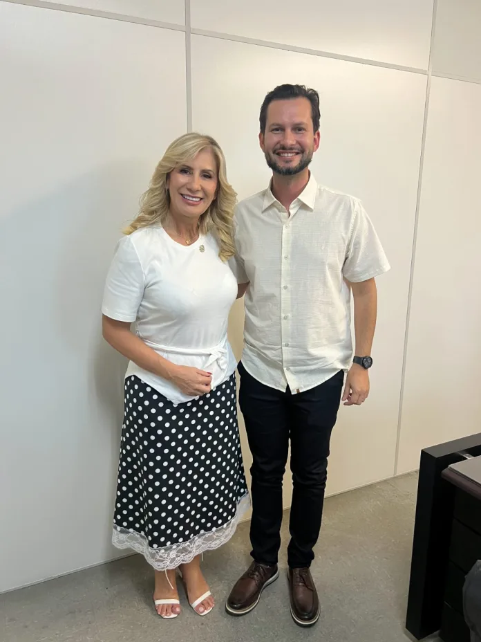 Prefeito Arão Josino garante R$ 6 milhões para nova escola municipal no bairro Vila Nova