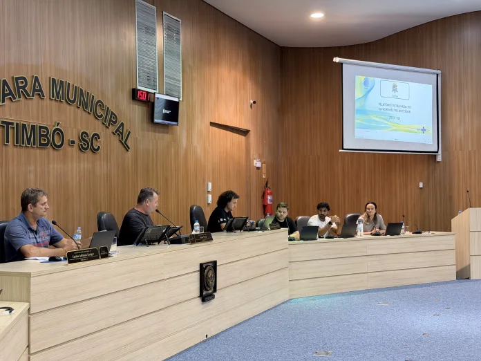 Secretaria de Saúde apresenta relatório do 3º quadrimestre de 2025 na Câmara de Timbó