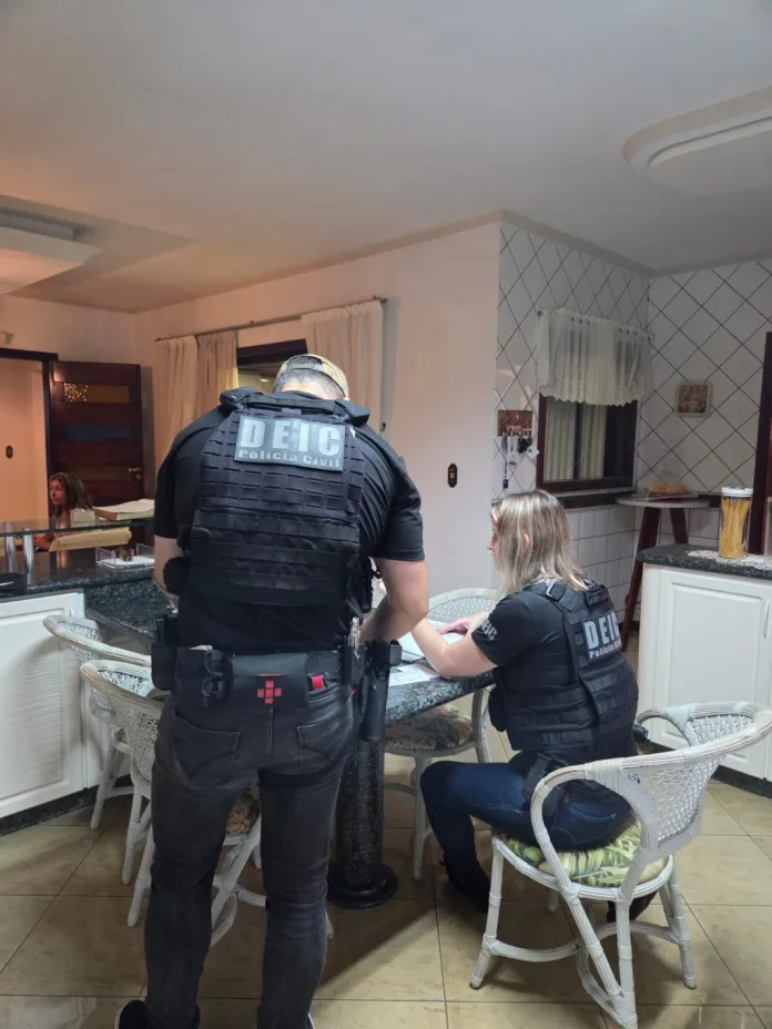 Horas-máquina zeradas e materiais desviados: operação mira contratos de Prefeitura no Vale do Itajaí