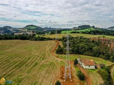Celesc lança sistema online para regularização de imóveis próximos a linhas de energia