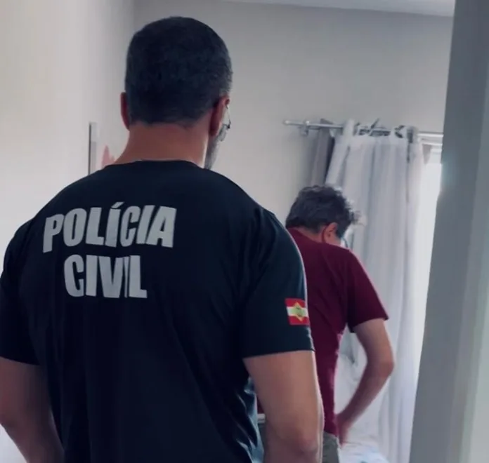 Homem é preso em Ascurra após usar receita médica falsa para comprar “Boa Noite Cinderela