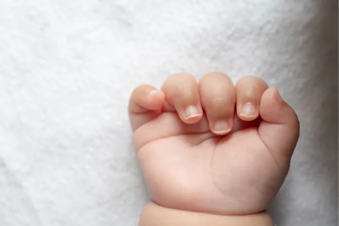 Tragédia: Bebê é encontrado morto e suspeita é de asfixia durante a madrugada