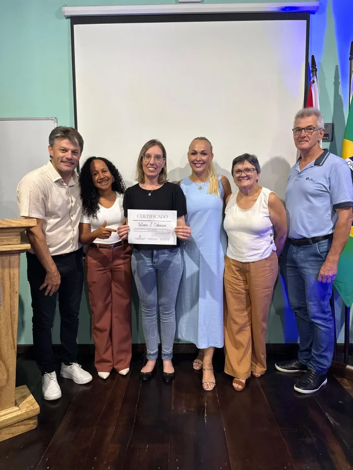 Encontro de Escritores valoriza talentos locais e lança livro em Benedito Novo