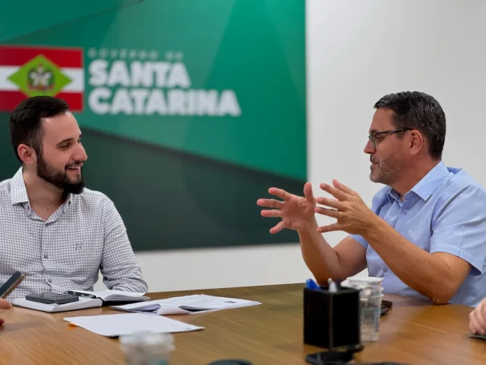 Prefeito de Indaial acompanha andamento de investimentos da Casan