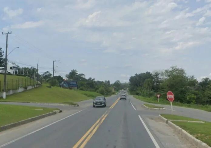 operação Pare e Siga na BR-470/SC, em Blumenau