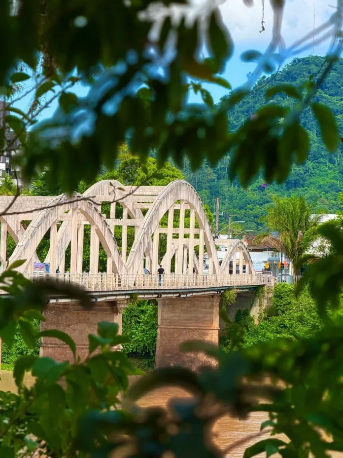Texneo investe na revitalização da Ponte dos Arcos e reforça compromisso com Indaial
