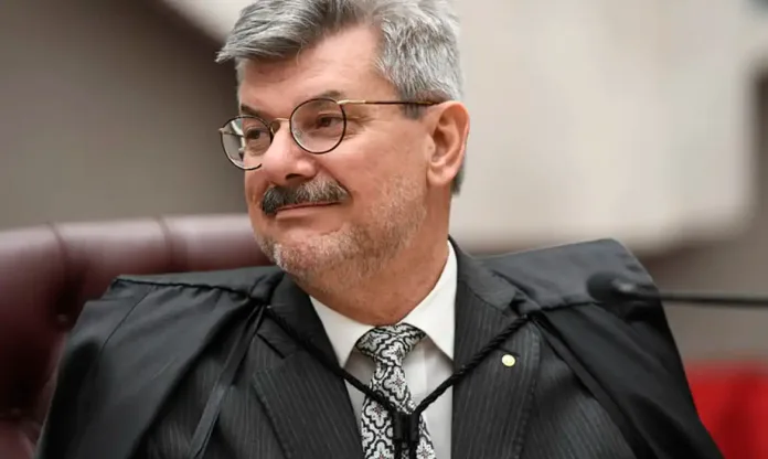 STJ abre processo disciplinar contra ministro Marco Buzzi