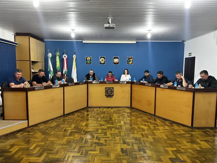 Câmara de Apiúna debate projetos, infraestrutura e segurança viária