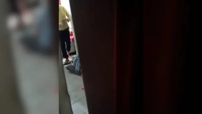 Vizinha grava agressões contra idosa em Apiúna e vídeo leva polícia a investigar tortura e estupro