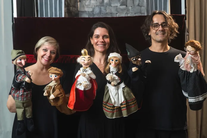 Espetáculo resgata tradição alemã do teatro de bonecos em Blumenau