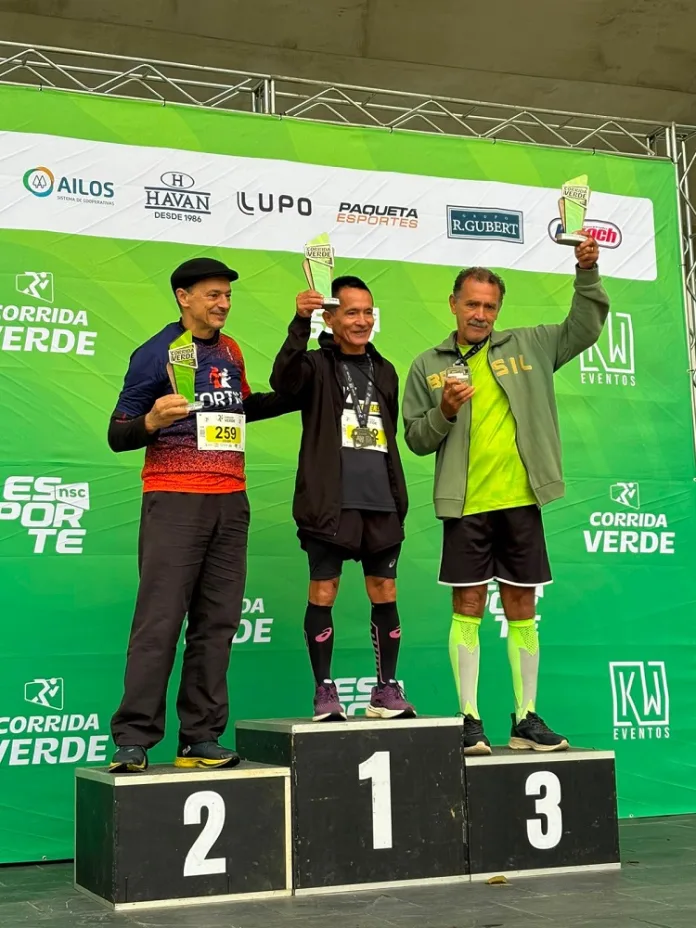 Atletismo de Indaial conquista pódios em corridas em Jaraguá do Sul e Blumenau