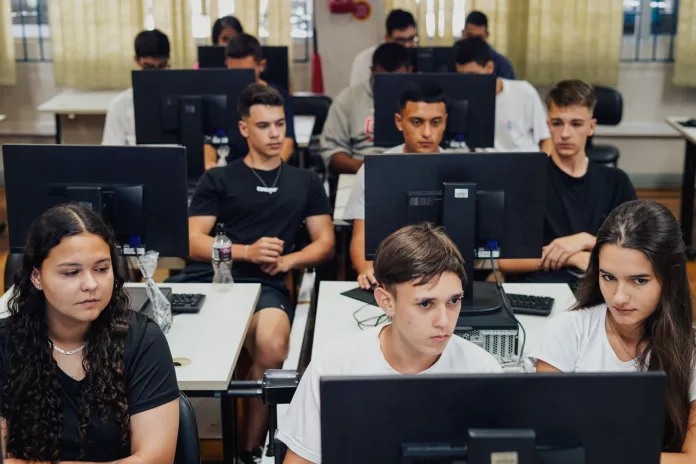 Governo de SC lança edital para inscrições do Ensino Técnico Gratuito no segundo semestre de 2026