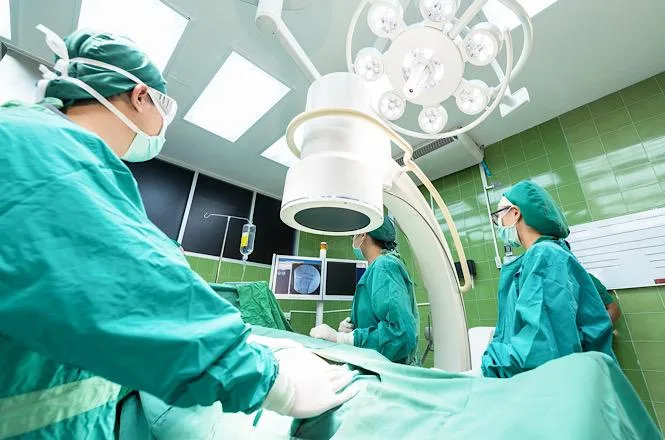 Justiça condena município e hospital em SC por violência obstétrica e determina indenização