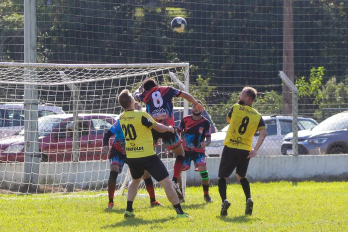 Taça Alwin Schumann define semifinalistas em Timbó