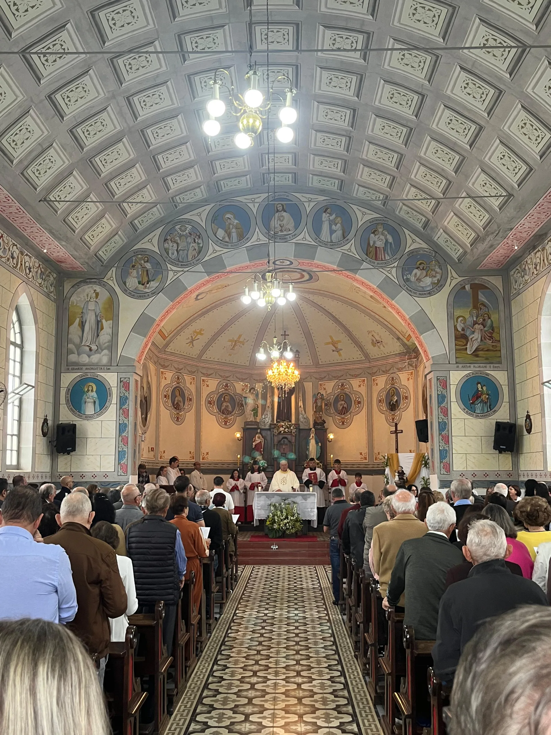 Festa de Santo Antônio reúne fiéis e mantém tradição em Pomeranos