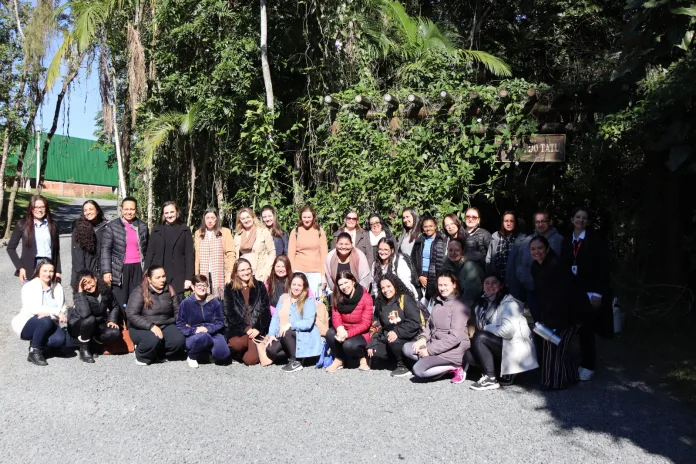 Educadoras de Indaial vivenciam formação ambiental no Parque Girassol