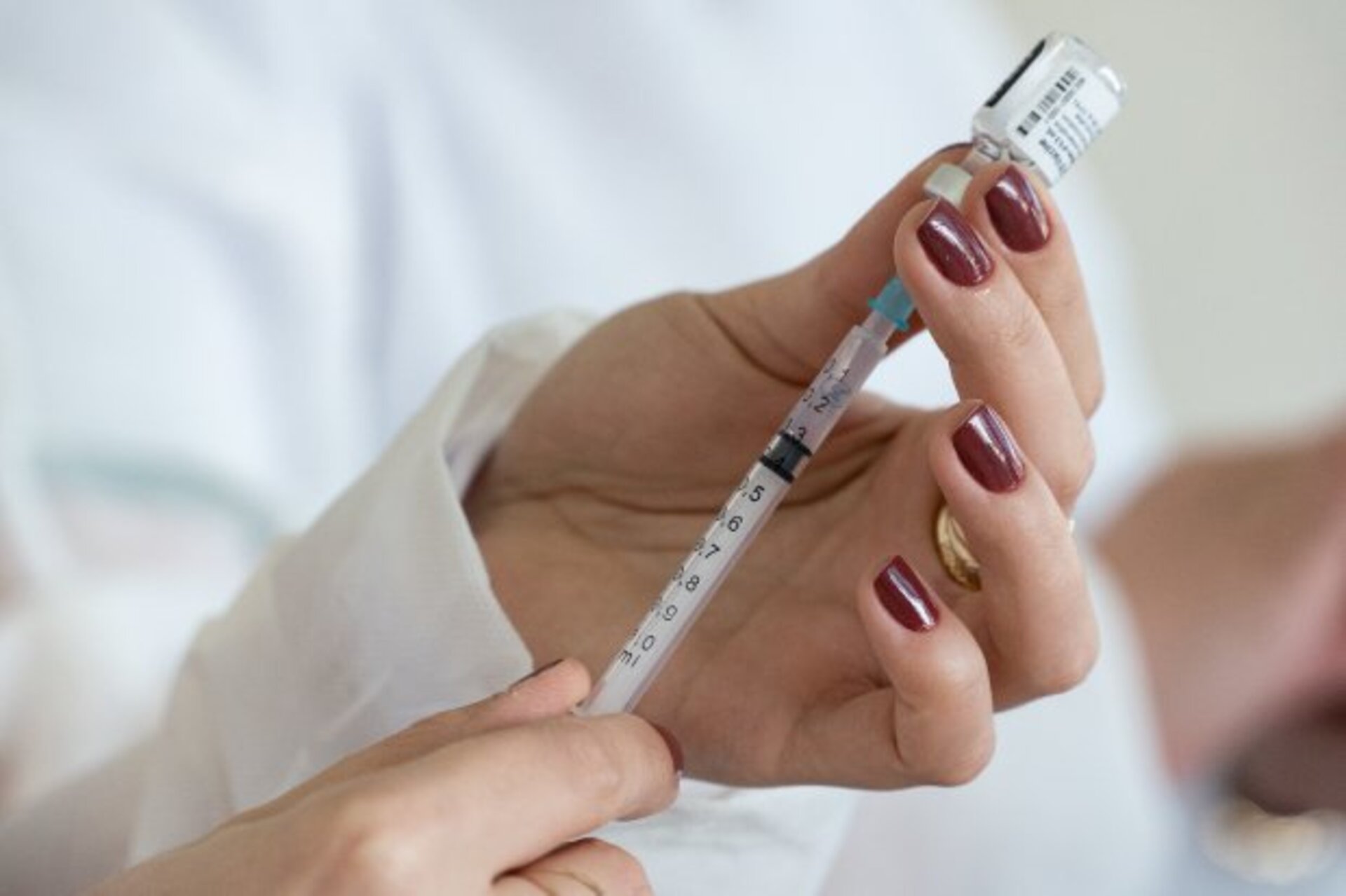 Casos de meningite meningocócica aumentam e reforçam a importância da vacinação